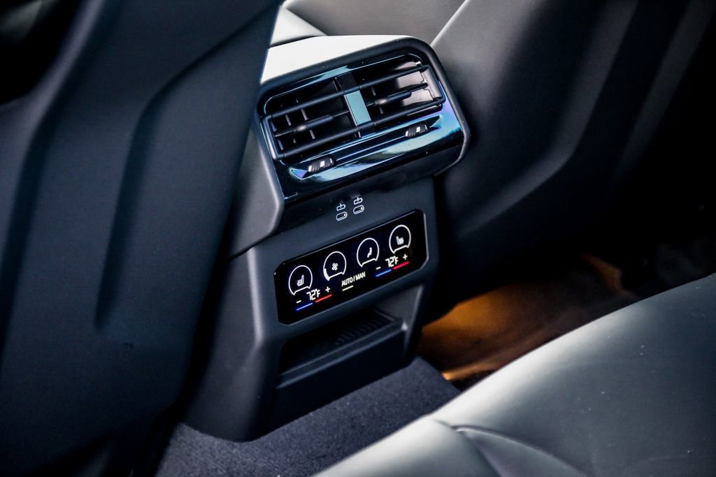 New 2026 BMW M5 Touring image 30