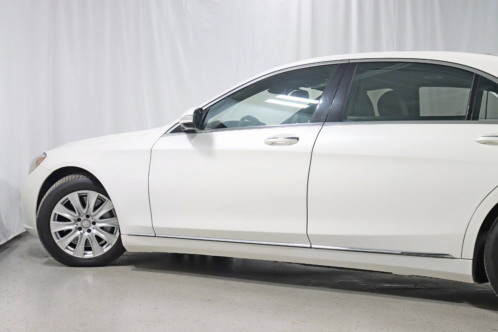Used 2015 Mercedes-Benz S 550 4MATIC Sedan image 11