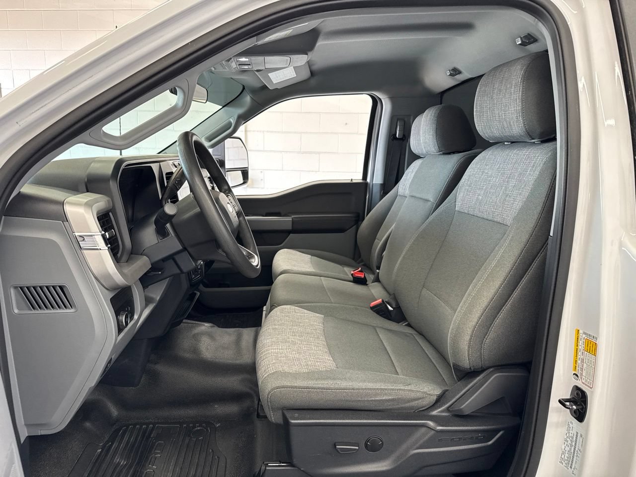 Used 2024 Ford F350 XLT AWD/4WD image 14