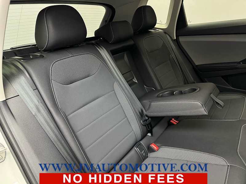 Used 2024 Volkswagen Taos SE AWD/4WD image 18