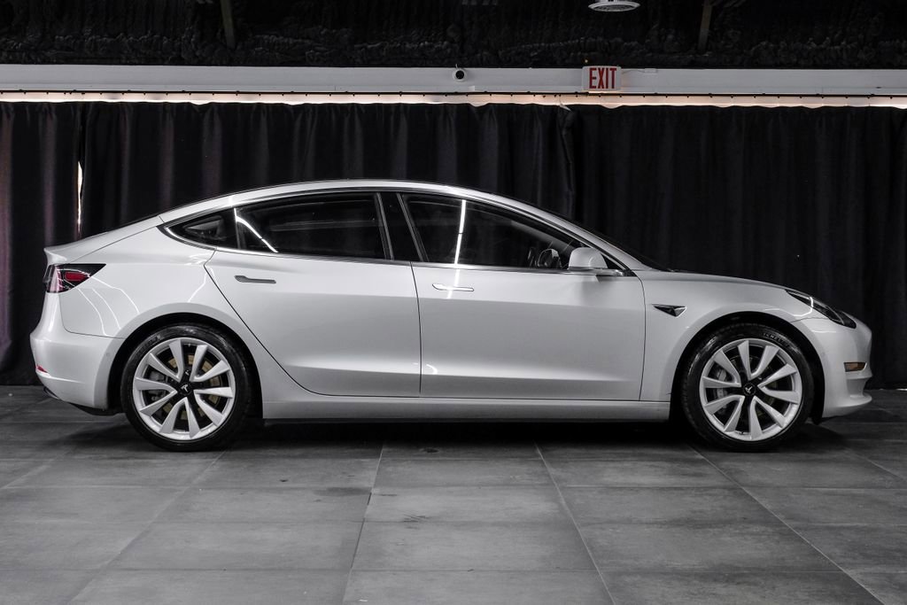 Used 2018 Tesla Model 3 Mid Range image 10