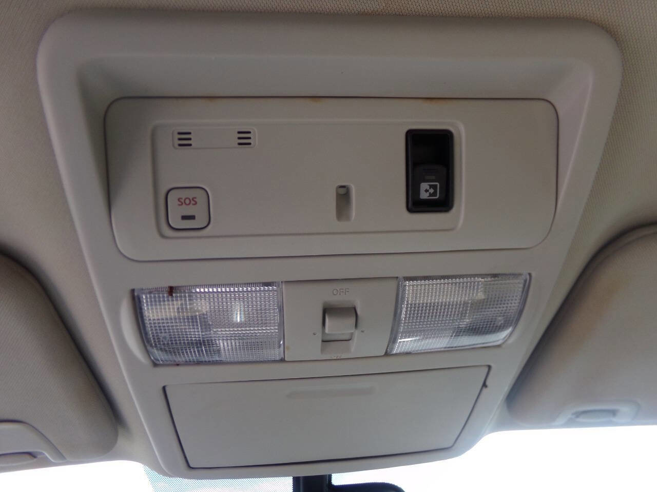 Used 2019 Nissan Titan SL image 42