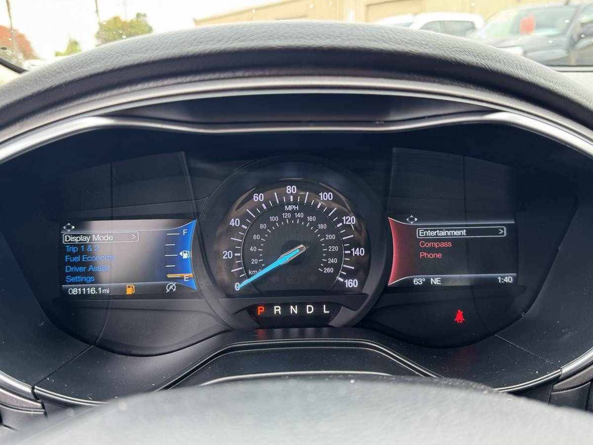 Used 2020 Ford Fusion SE FWD image 25