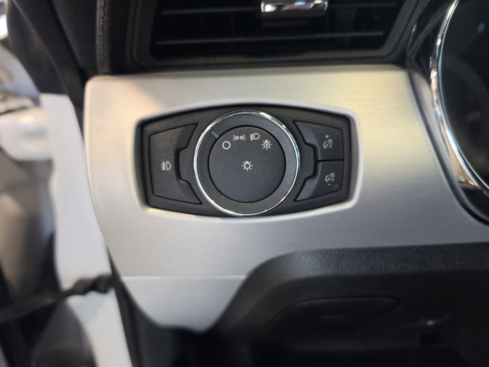 Used 2015 Ford Mustang Premium RWD image 18