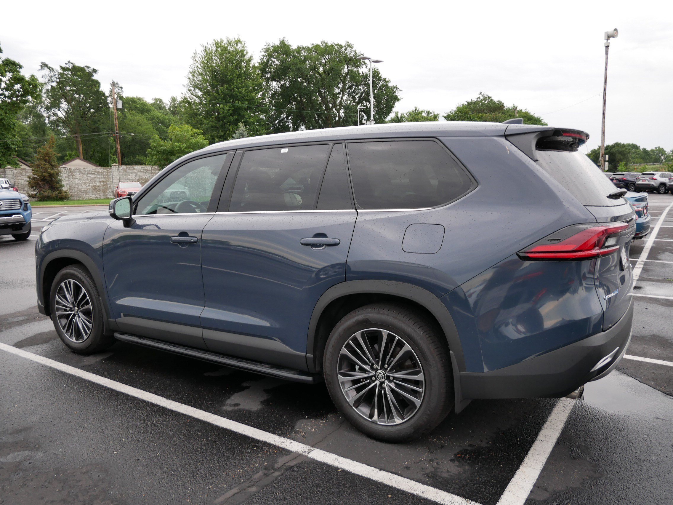 Certified 2026 Toyota Grand Highlander AWD Hybrid image 3