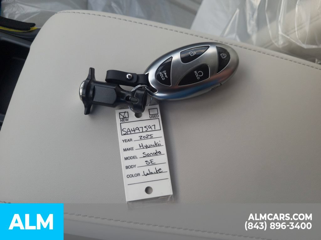 Certified 2025 Hyundai Sonata SE FWD image 30