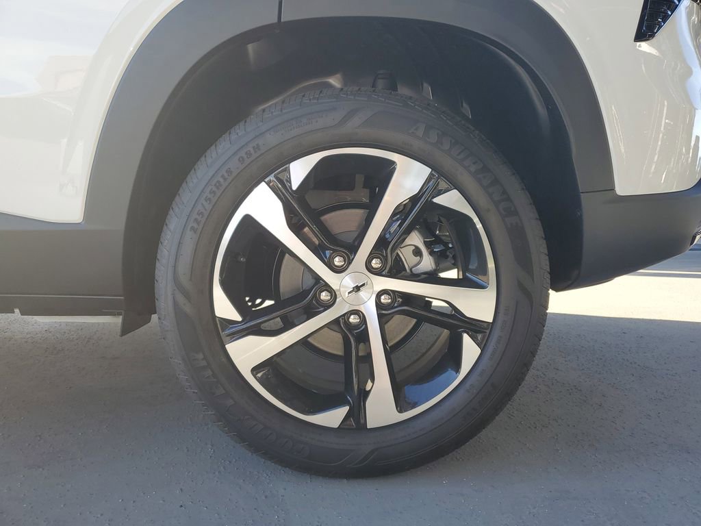 New 2026 Chevrolet Trax RS w/ Sunroof Package image 5