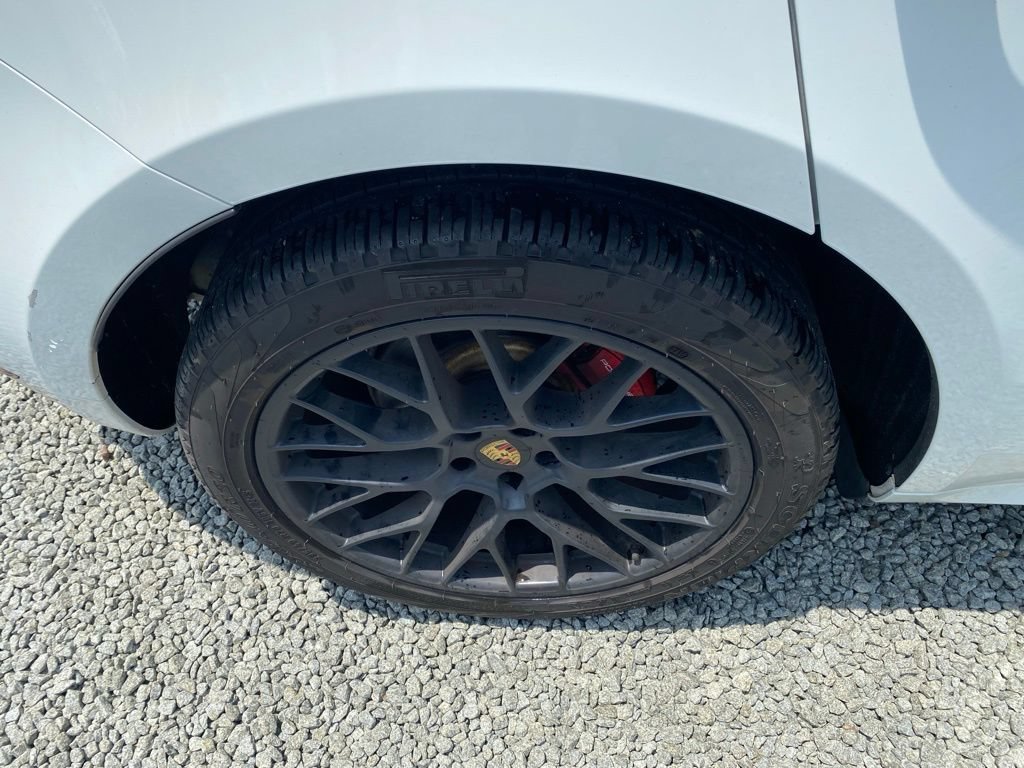 Used 2017 Porsche Macan GTS AWD/4WD image 25