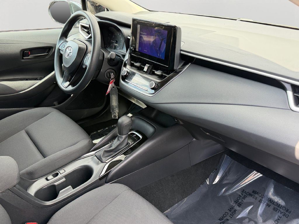 Used 2025 Toyota Corolla LE FWD image 7