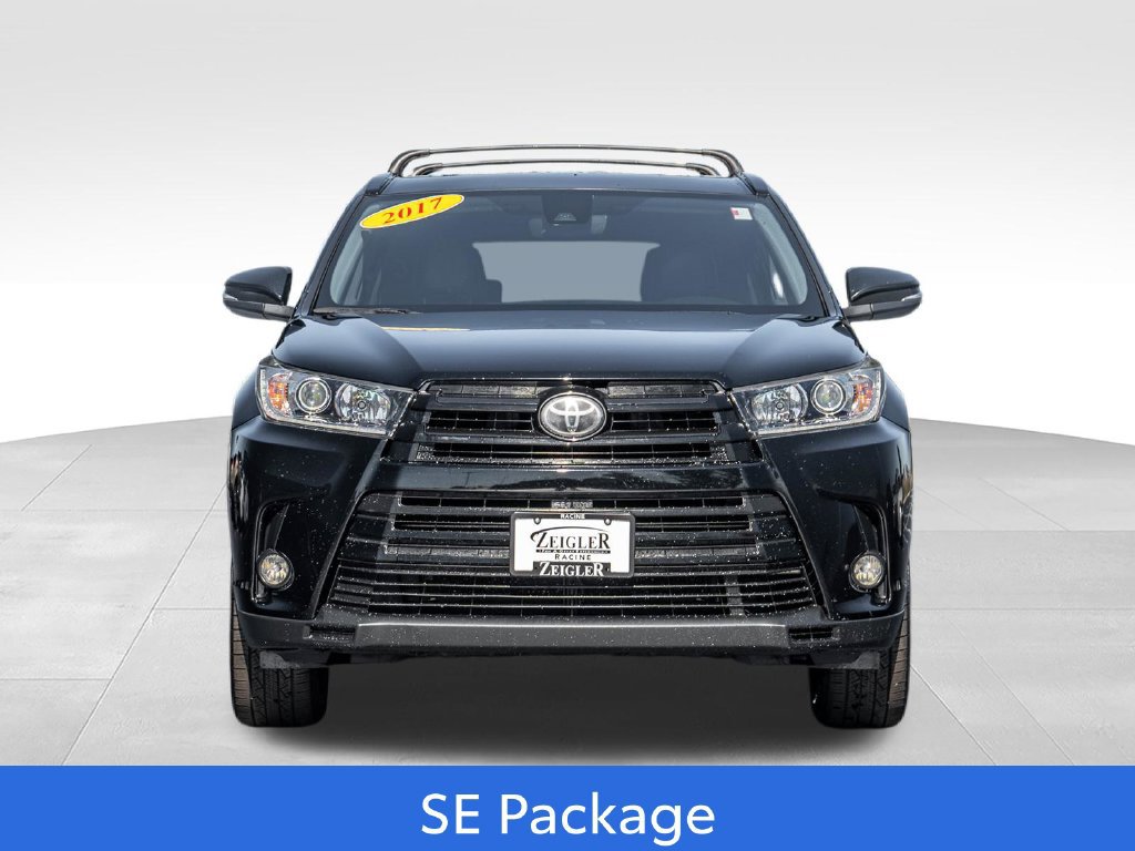 Used 2017 Toyota Highlander SE AWD/4WD image 2
