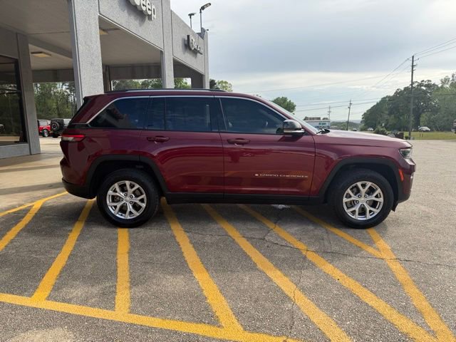 Used 2023 Jeep Grand Cherokee Limited image 11