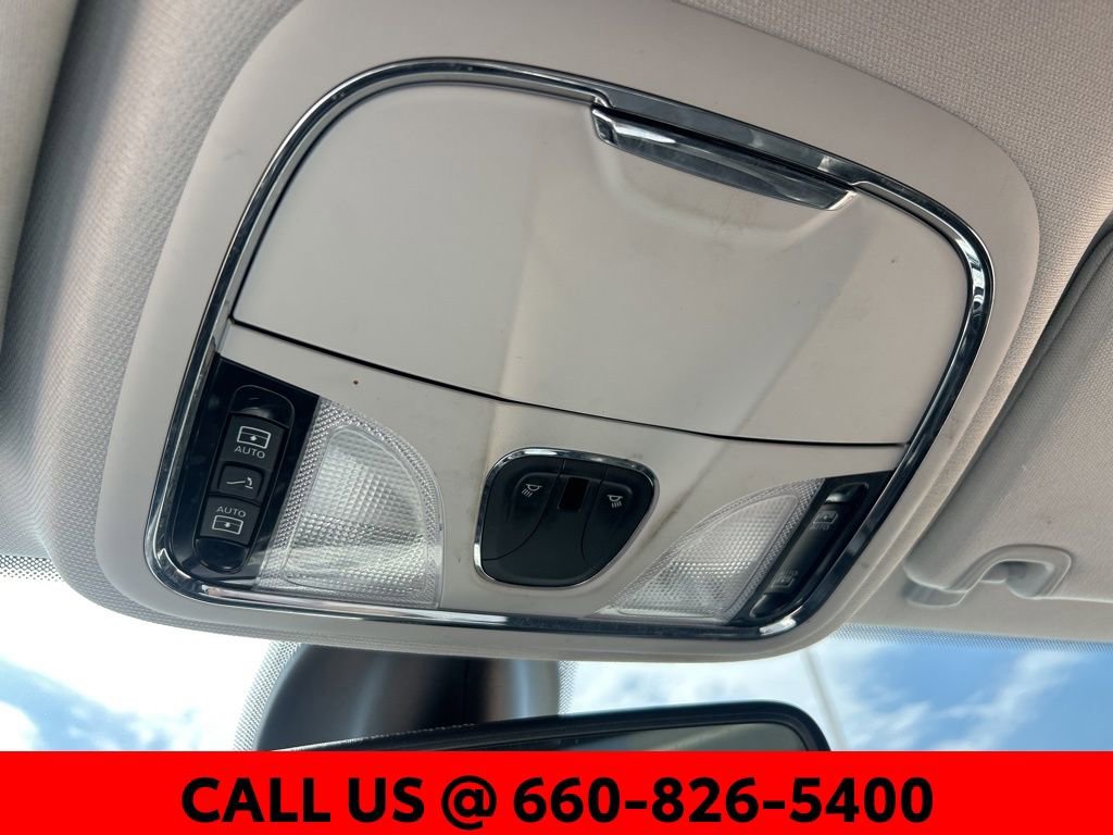 Used 2019 Jeep Cherokee Latitude Plus image 14