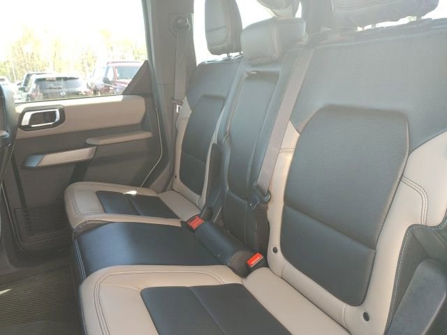 Used 2022 Ford Bronco Wildtrak image 14