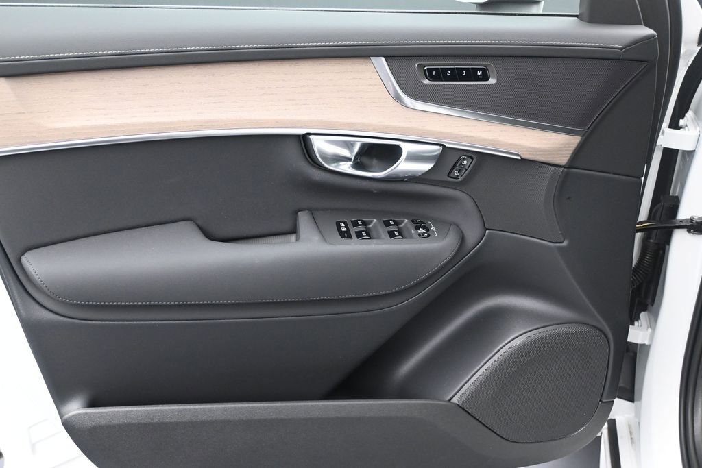 New 2026 Volvo XC90 T8 Core AWD/4WD image 10