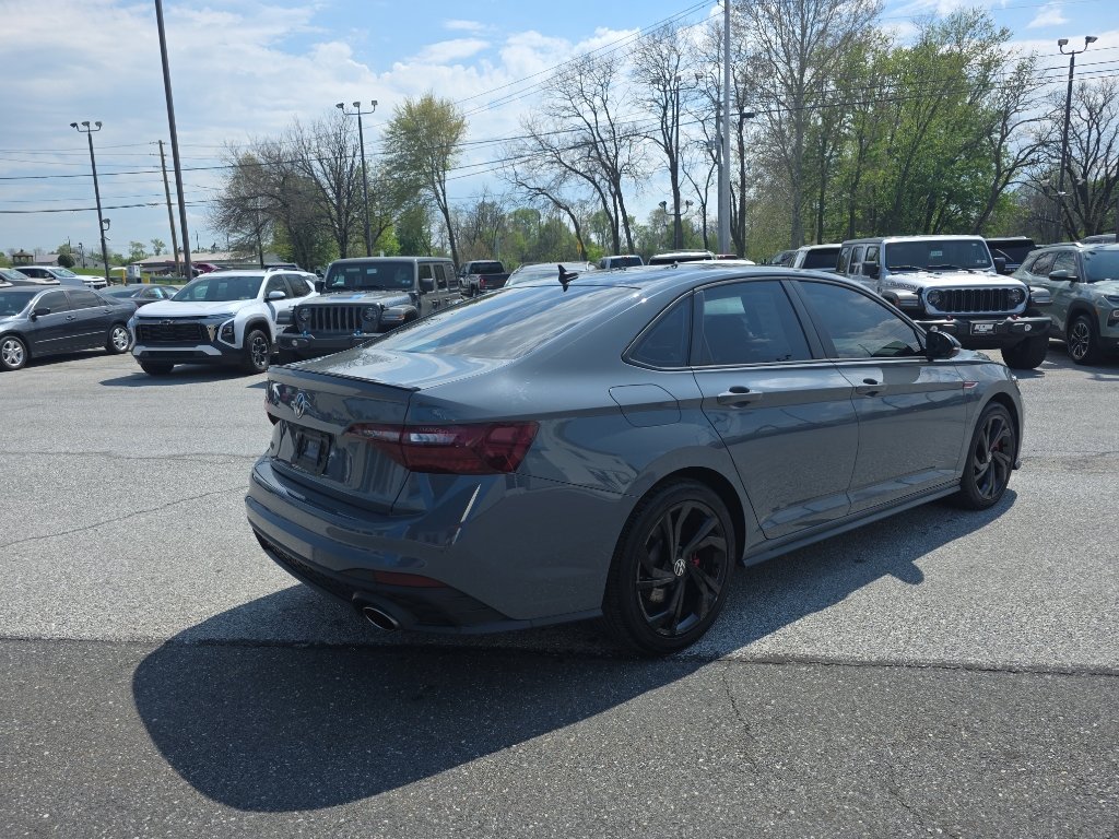 Used 2023 Volkswagen Jetta GLI Autobahn FWD image 5