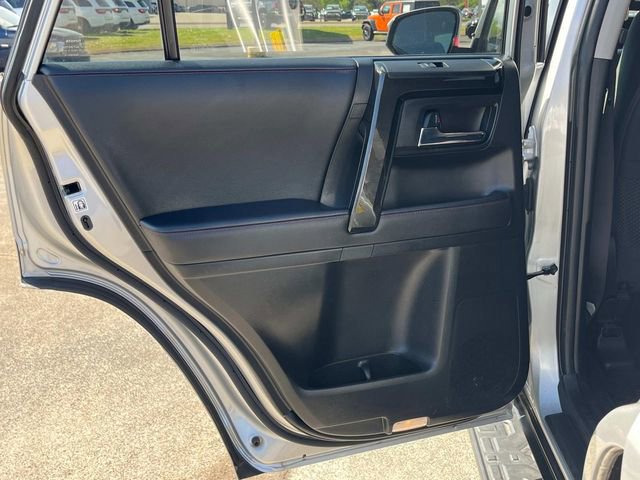 Used 2023 Toyota 4Runner TRD Off-Road image 8