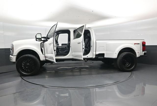 Used 2024 Ford F450 Limited w/ FX4 Off-Road Package AWD/4WD image 49