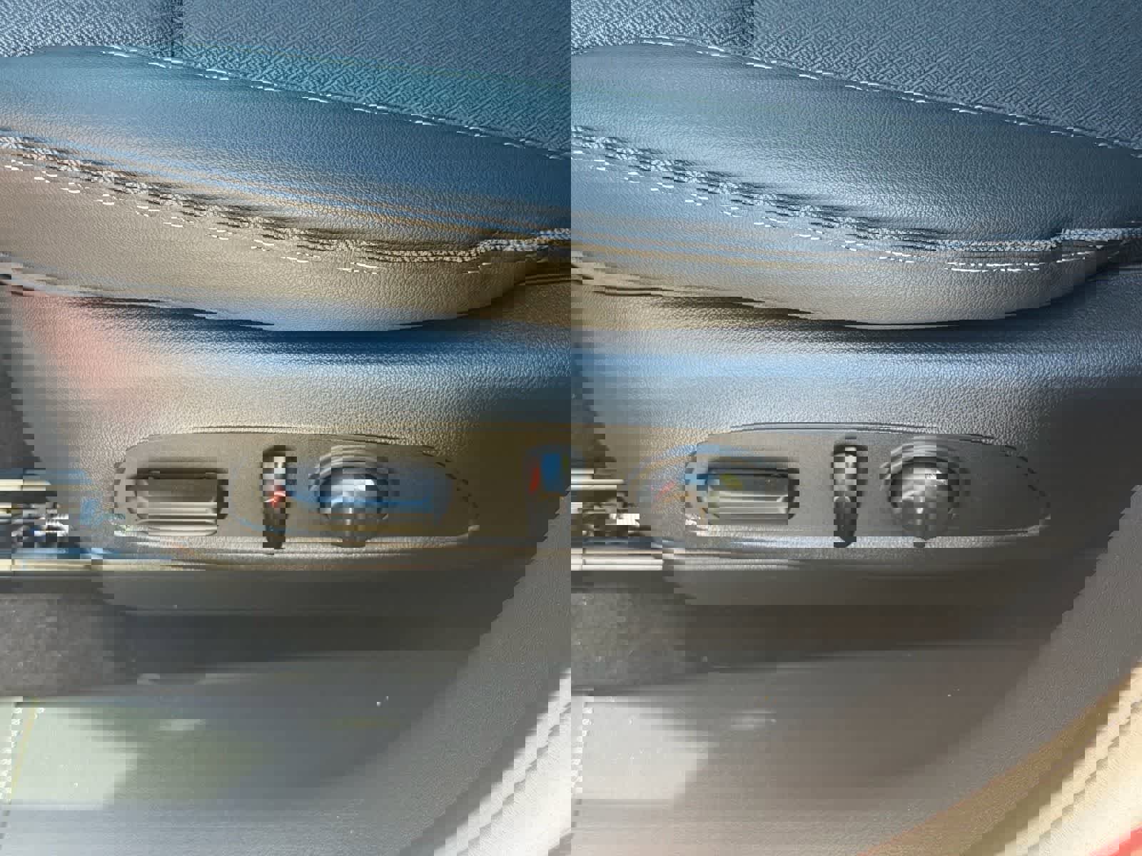 Used 2022 Buick Encore GX Preferred w/ Cold Weather Comfort Package image 16