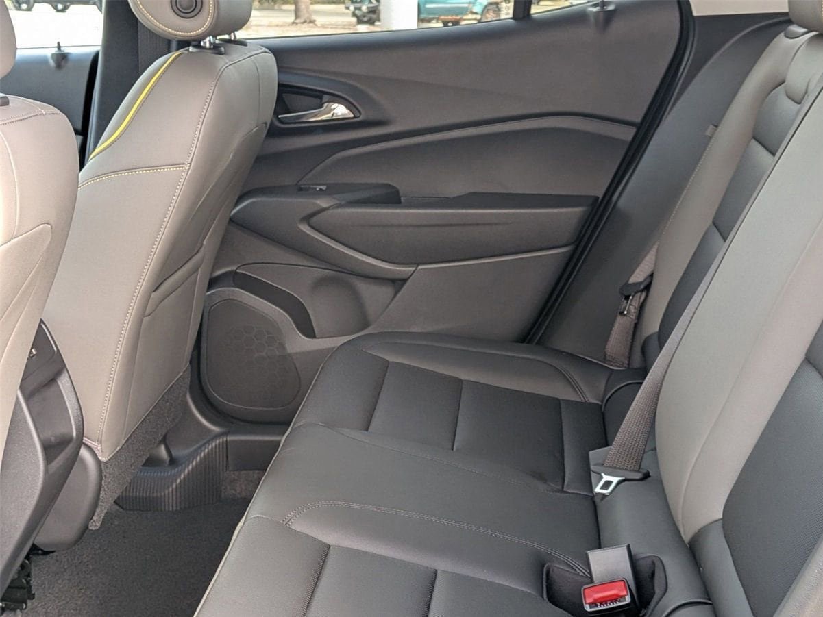 New 2026 Chevrolet Trax ACTIV w/ Sunroof Package image 22