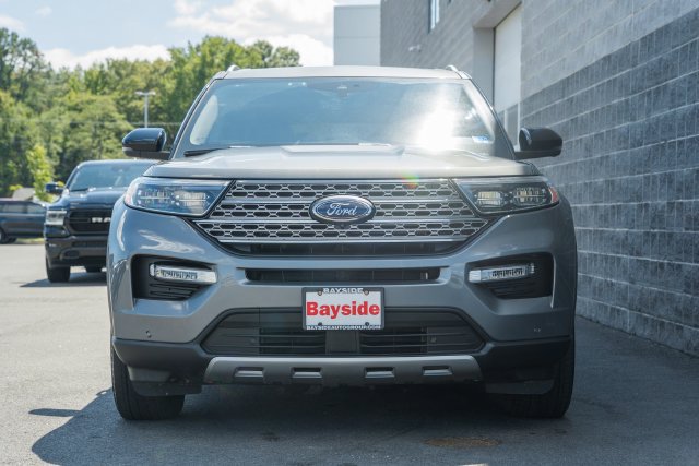 Used 2023 Ford Explorer Limited w/ Limited Technology Package AWD/4WD image 3