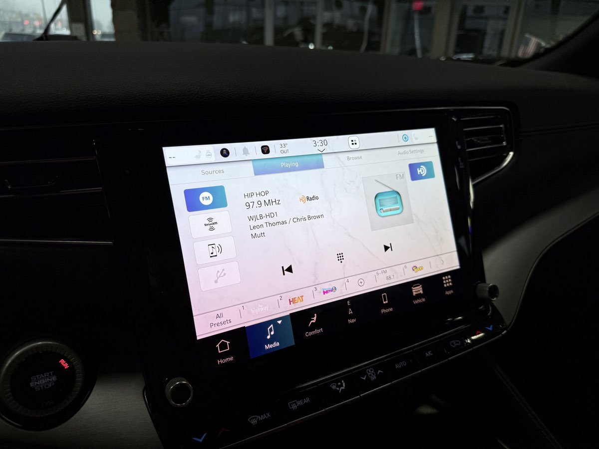 Used 2025 Jeep Wagoneer Series II image 61