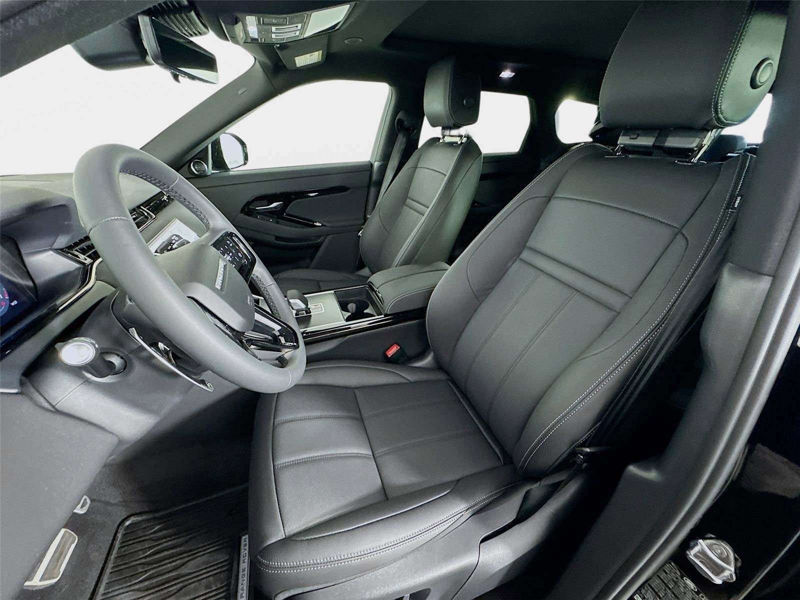 New 2026 Land Rover Range Rover Evoque Hoxton AWD/4WD image 11