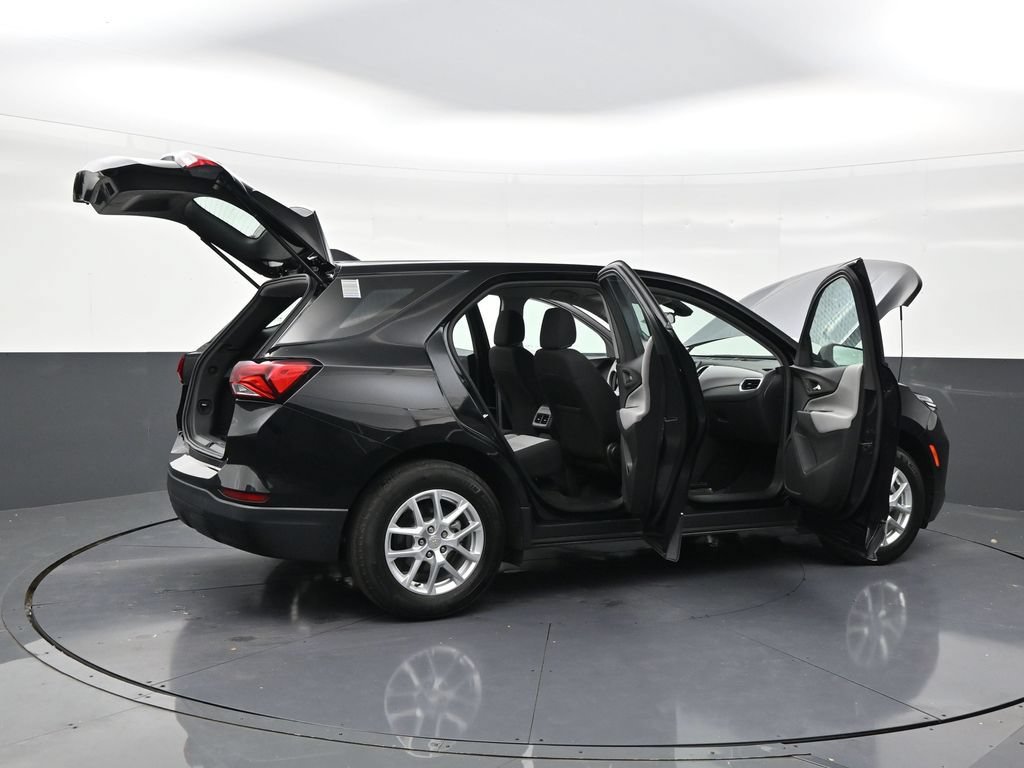 Used 2024 Chevrolet Equinox LS w/ Driver Confidence II Package FWD image 25