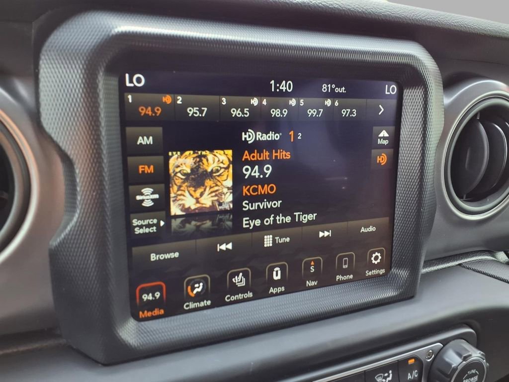 Used 2021 Jeep Gladiator Willys image 5