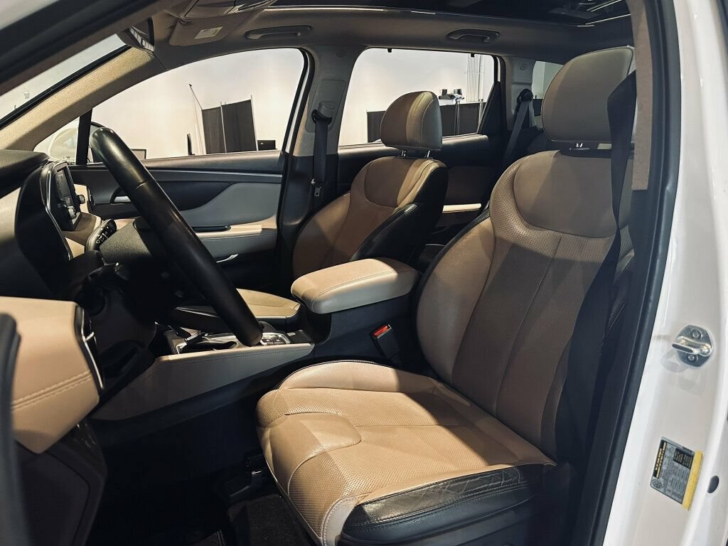 Used 2020 Hyundai Santa Fe SEL w/ Convenience + Premium Package AWD/4WD image 11