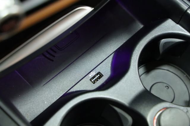 Used 2023 BMW 540i w/ Convenience Package image 30