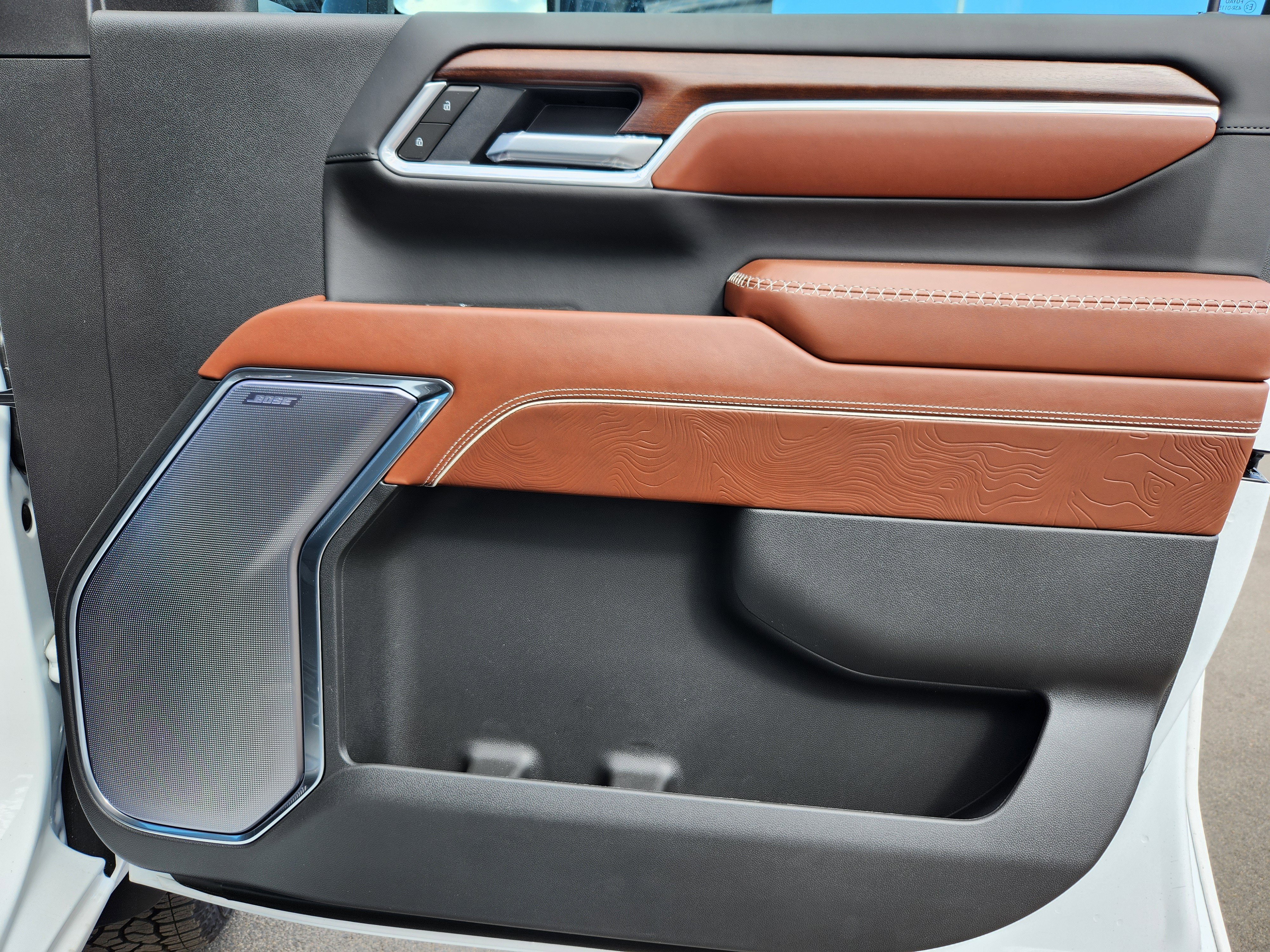 New 2025 GMC Sierra 2500 Denali Ultimate w/ Max Trailering Package image 17