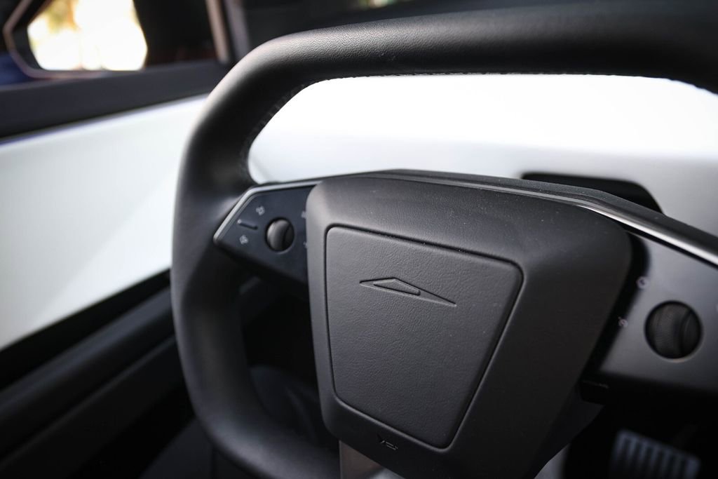 Used 2024 Tesla Cybertruck AWD Crew Cab image 24