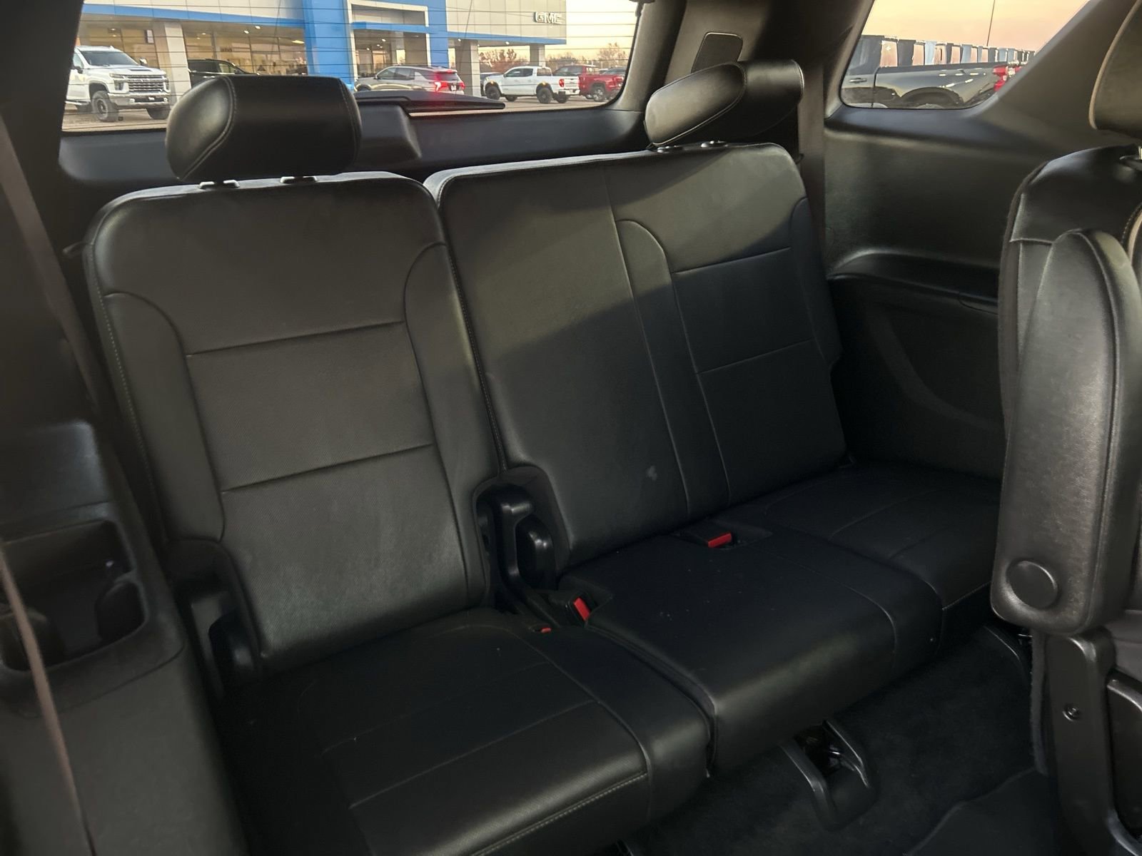 Used 2023 Chevrolet Traverse Premier w/ LPO, Cargo Package image 15