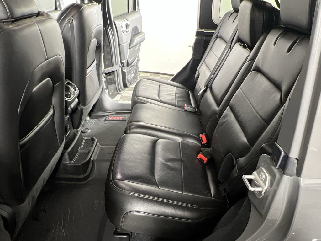 Used 2020 Jeep Wrangler Unlimited Sahara image 23