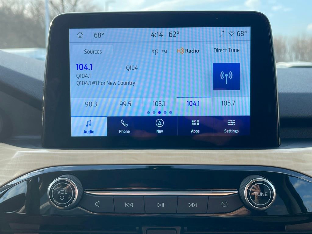 Used 2022 Ford Escape Titanium w/ Titanium Elite Package image 11