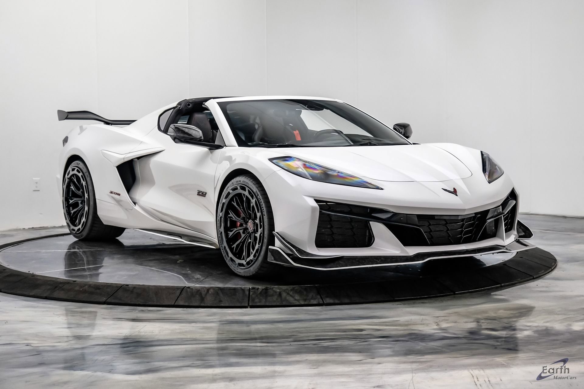 Used 2023 Chevrolet Corvette Z06 w/ Z07 Performance Package image 29