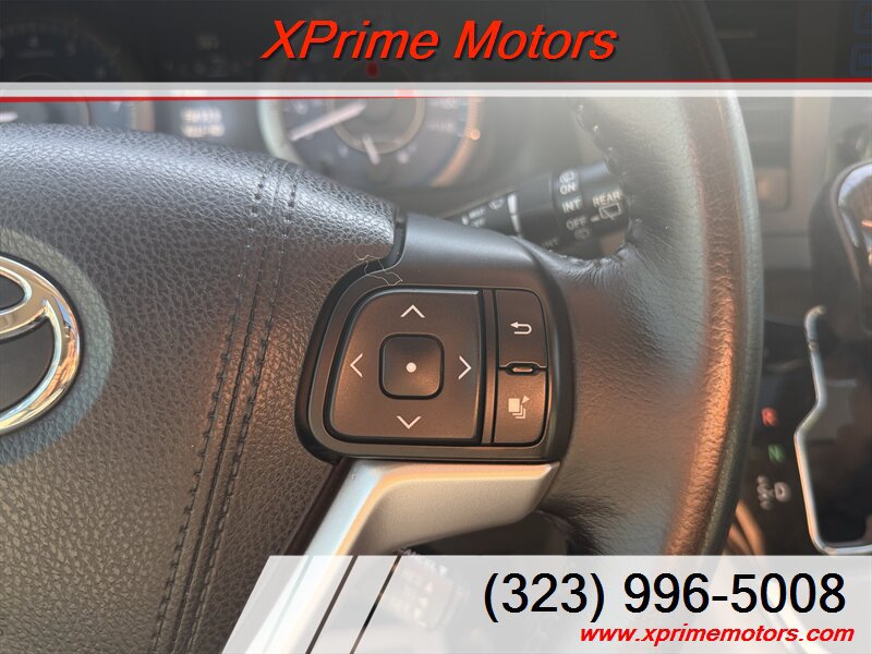 Used 2015 Toyota Sienna XLE w/ XLE Navigation Package FWD image 24