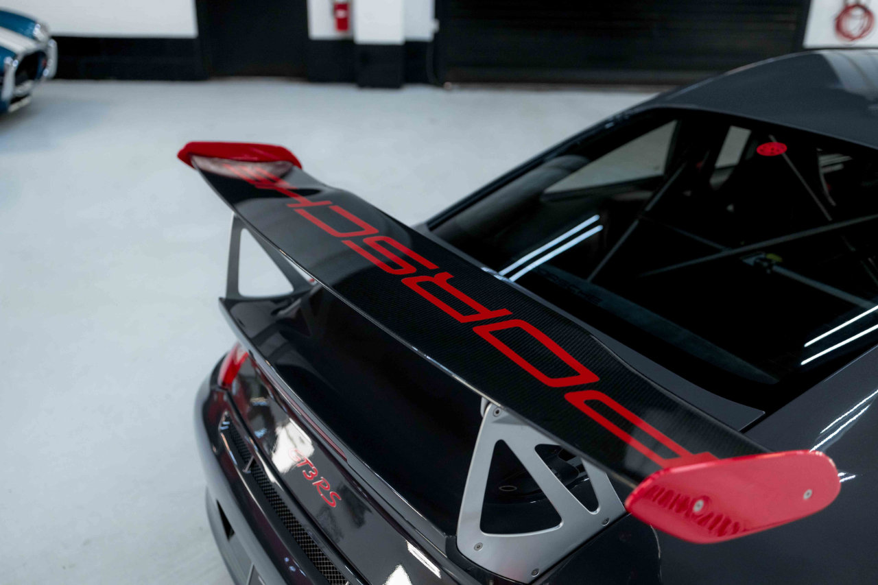 Used 2011 Porsche 911 GT3 RS image 24