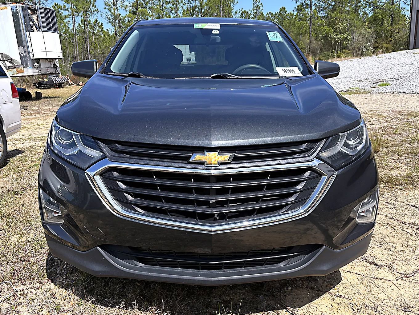 Used 2018 Chevrolet Equinox LT image 2