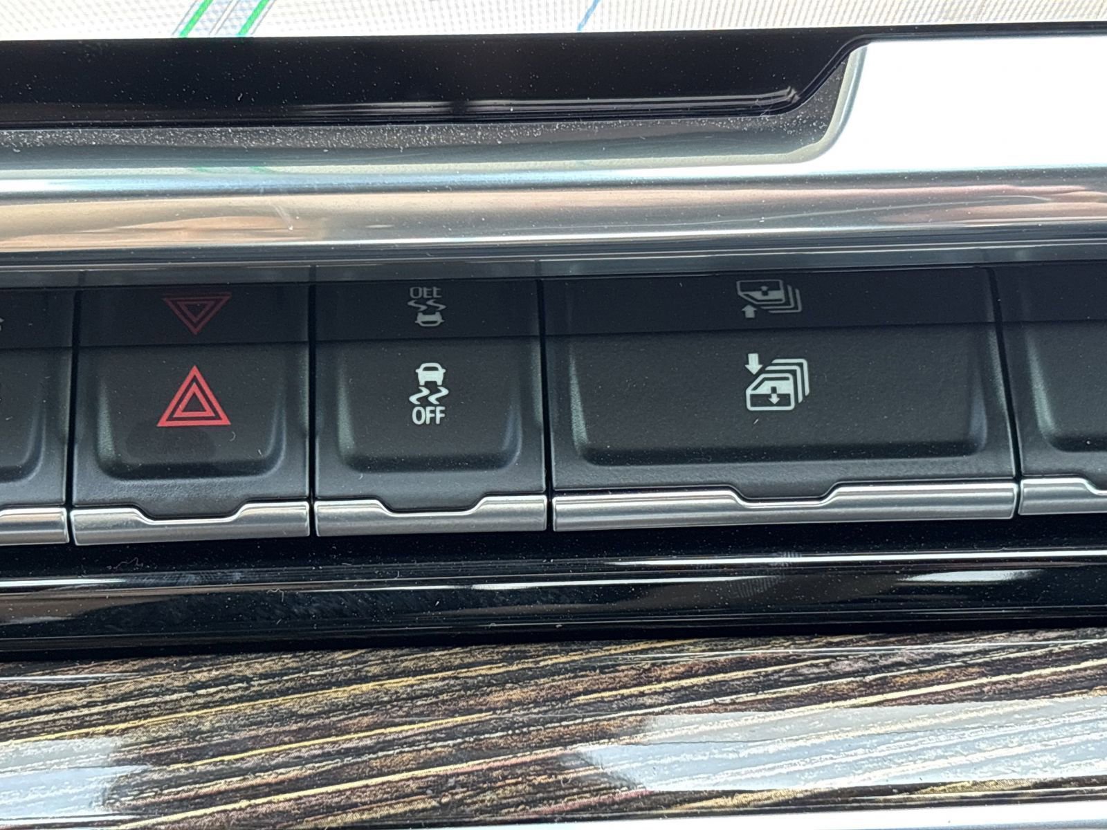 New 2025 GMC Sierra 1500 SLE w/ Preferred Package image 9