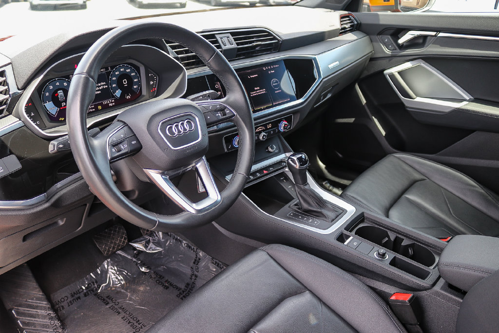 Used 2025 Audi Q3 2.0T Premium AWD/4WD image 17