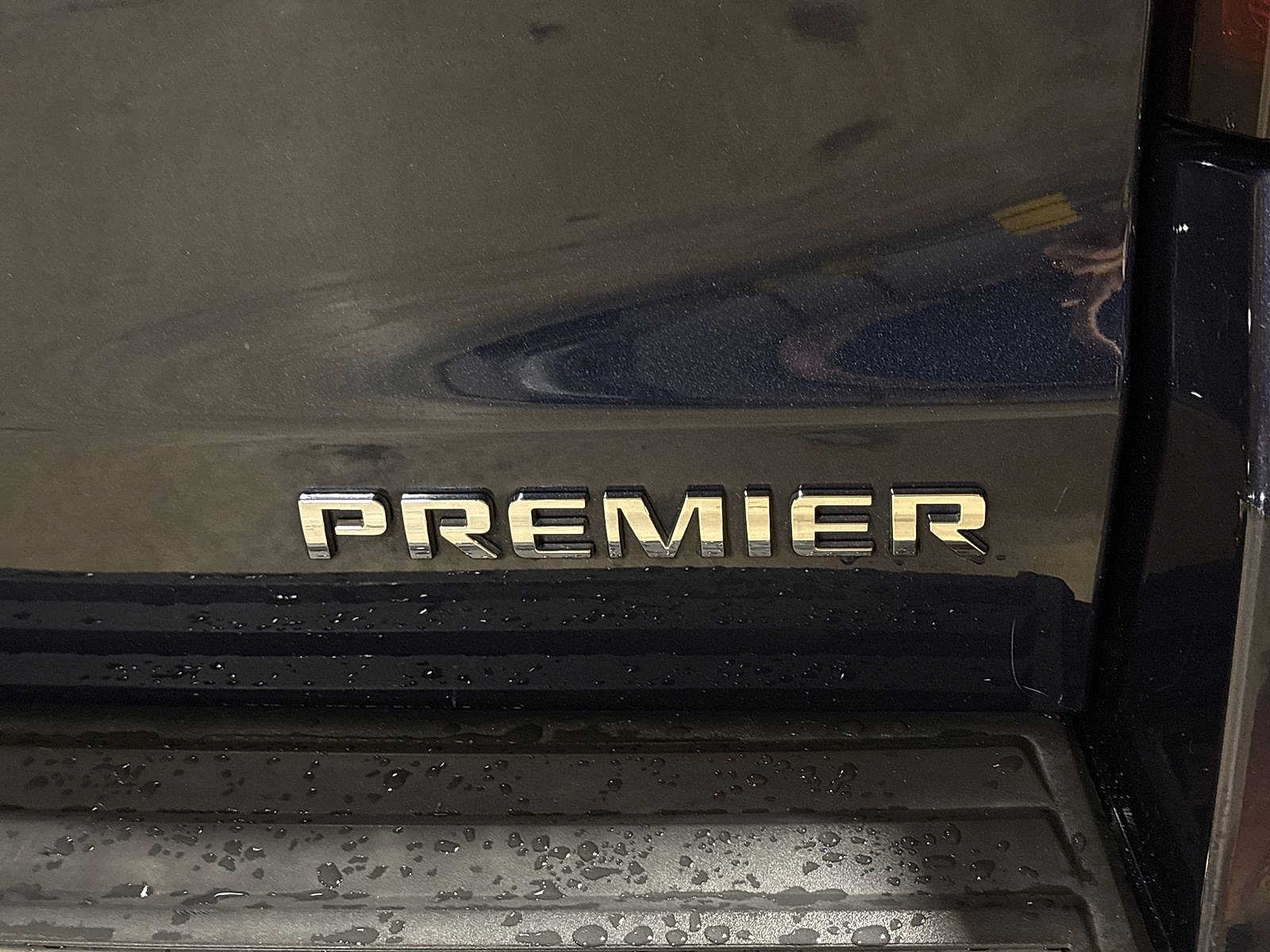 Used 2019 Chevrolet Tahoe Premier AWD/4WD image 29
