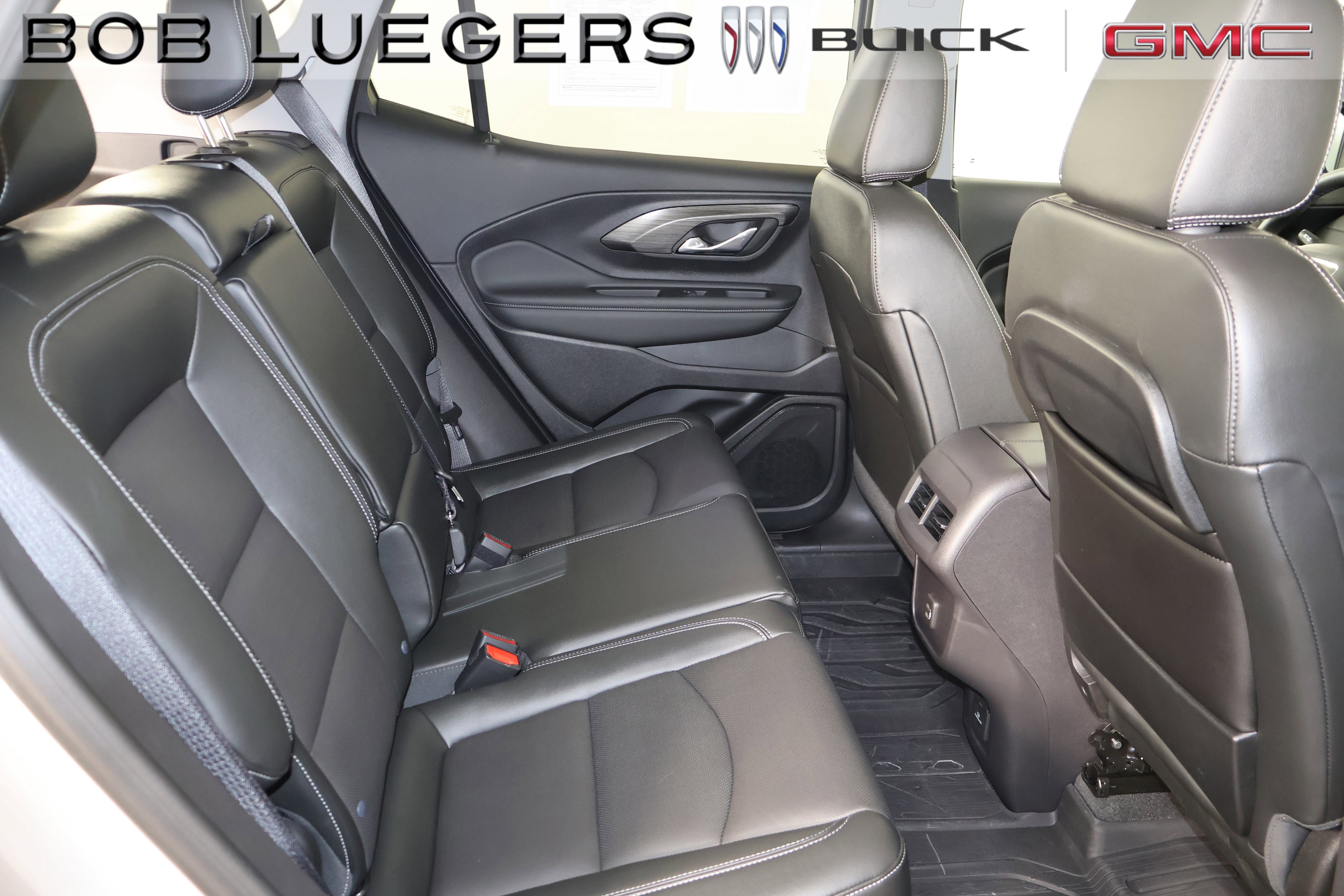 Certified 2024 GMC Terrain SLT w/ LPO, Floor Liner Package AWD/4WD image 17