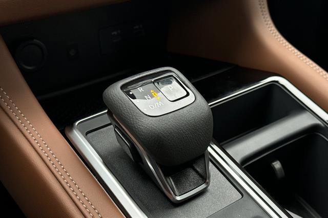 New 2025 Nissan Pathfinder Platinum image 25