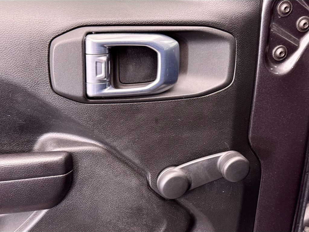 Used 2021 Jeep Gladiator Sport image 21