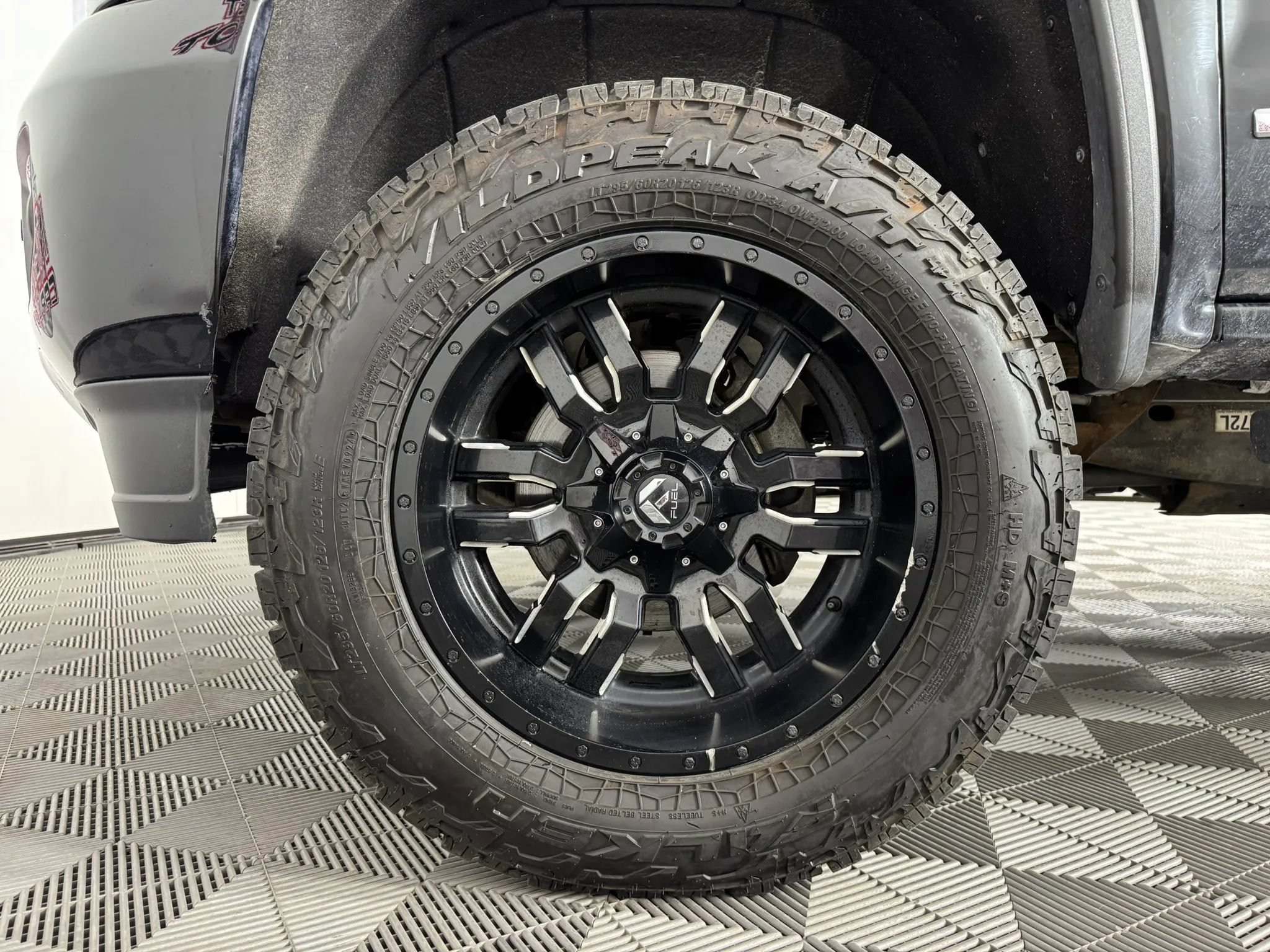Used 2019 GMC Sierra 2500 Denali w/ Duramax Plus Package AWD/4WD image 45