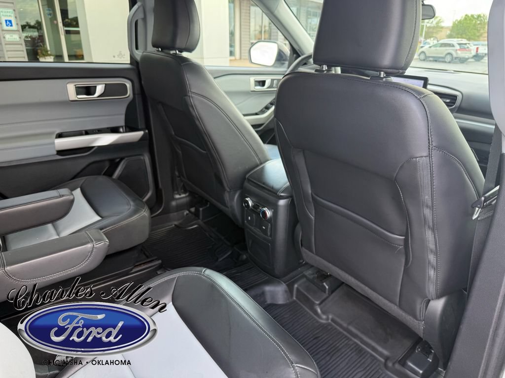 Used 2023 Ford Explorer XLT w/ Equipment Group 202A AWD/4WD image 15