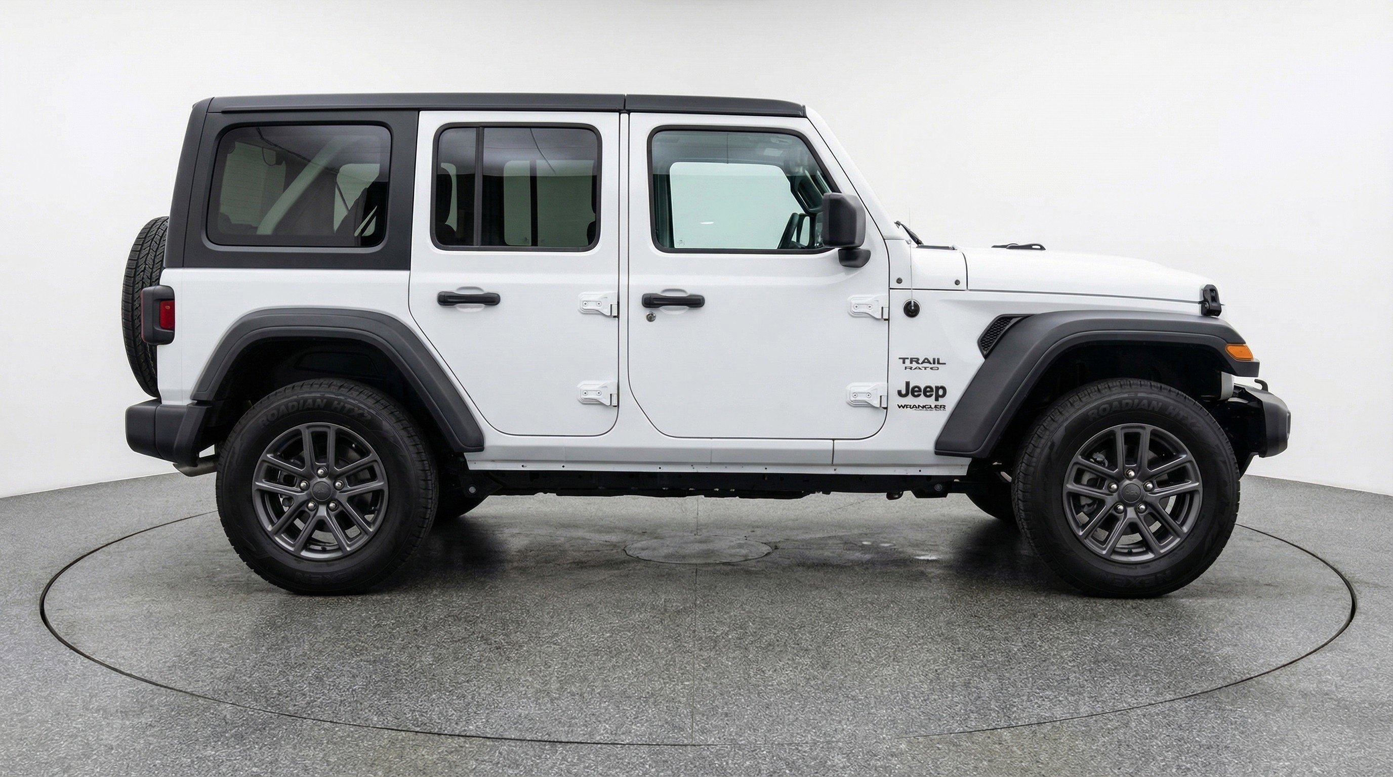 Used 2025 Jeep Wrangler Sport S image 11