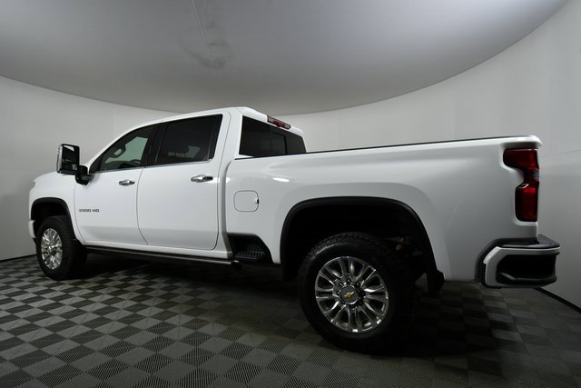 Used 2022 Chevrolet Silverado 3500 High Country w/ Technology Package image 14