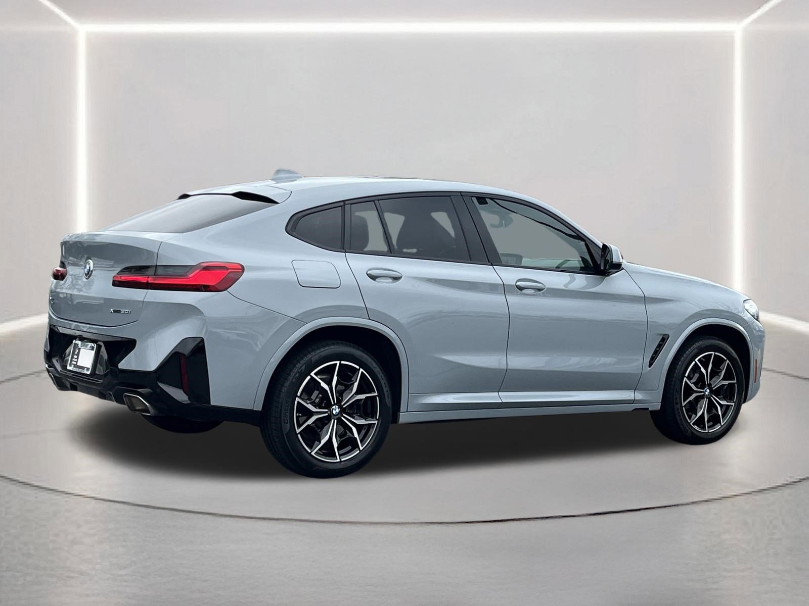 Used 2025 BMW X4 xDrive30i image 30